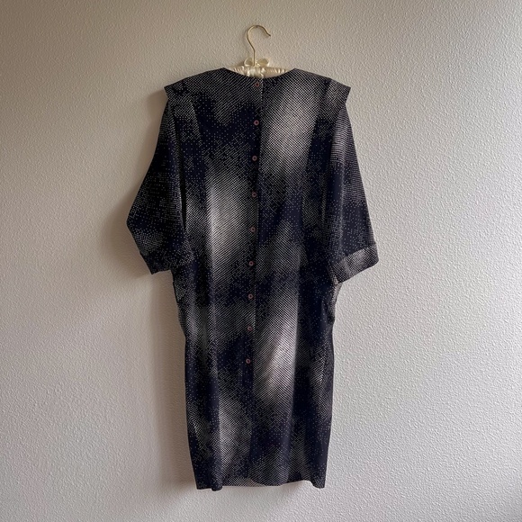 Vintage 1980s Black Abstract Polka Dot Print Silk Dress (M/L) - Picture 10 of 11